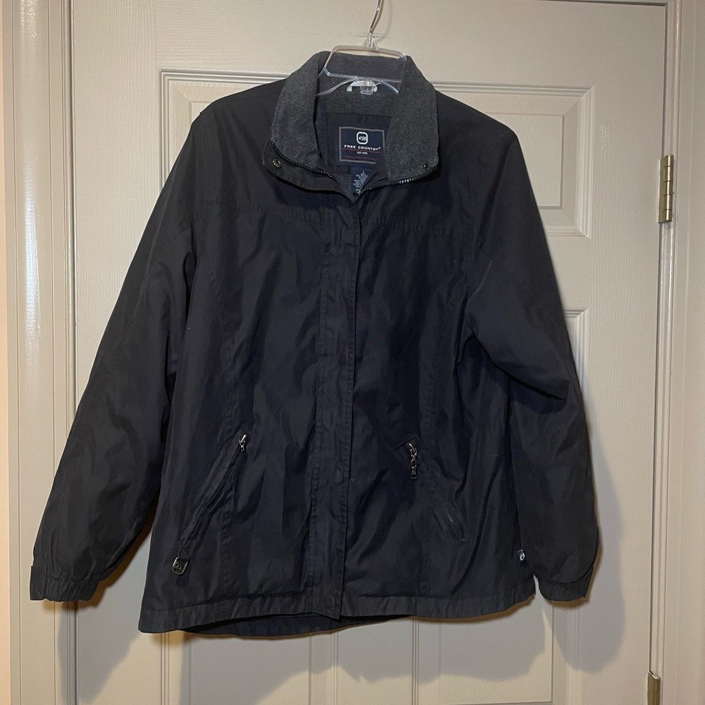 Free Country Black Windbreaker Jacket, Interior Pockets for Keys, etc Size Large
